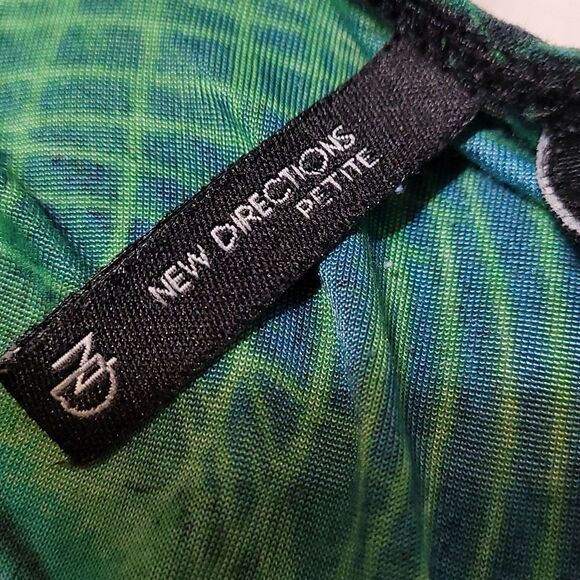 New directions peacock theme top - Picture 4 of 6